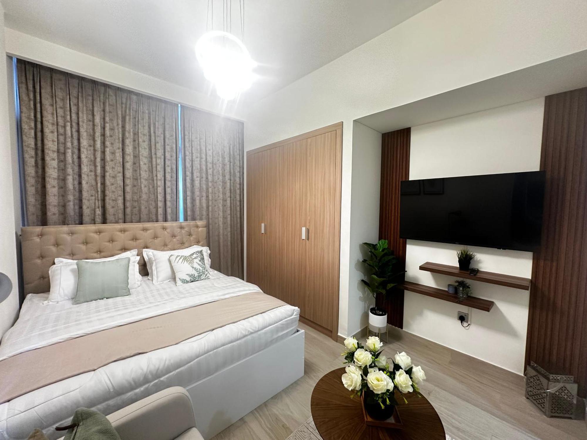 Executive * Dubai